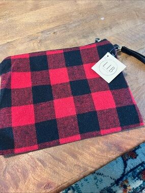 Lib makeup bag.